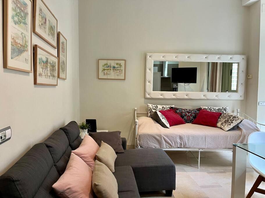 Apartamento Sierpes-Azofaifo Seville Luaran gambar