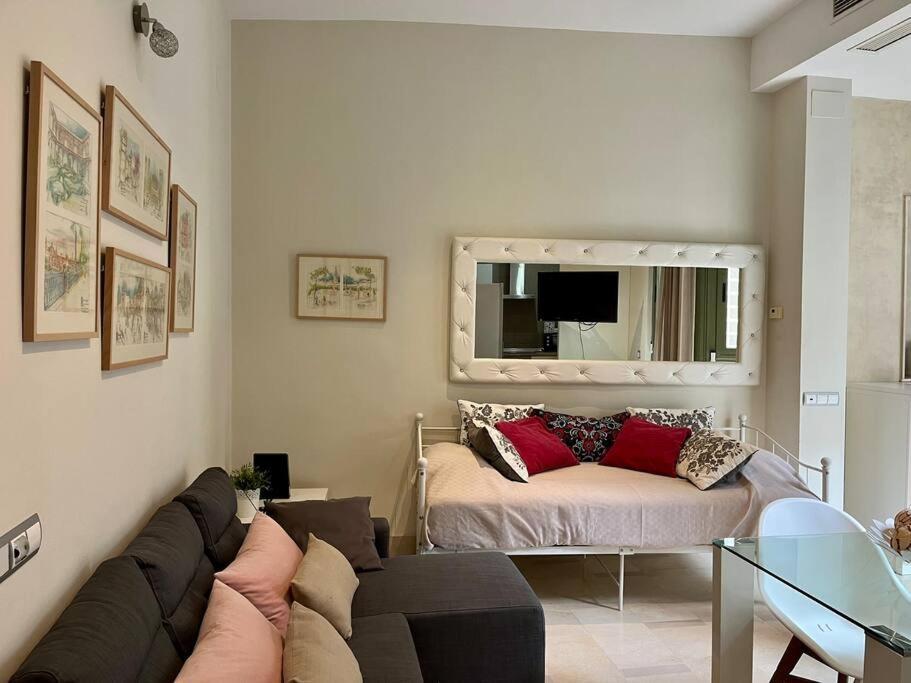 Apartamento Sierpes-Azofaifo Seville Luaran gambar