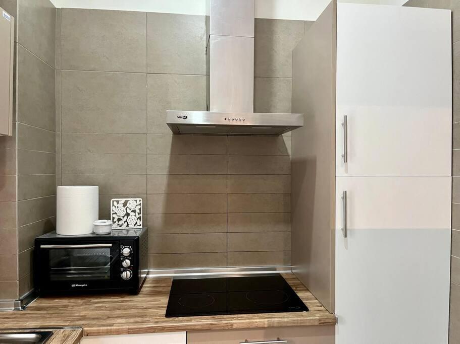Apartamento Sierpes-Azofaifo Seville Luaran gambar